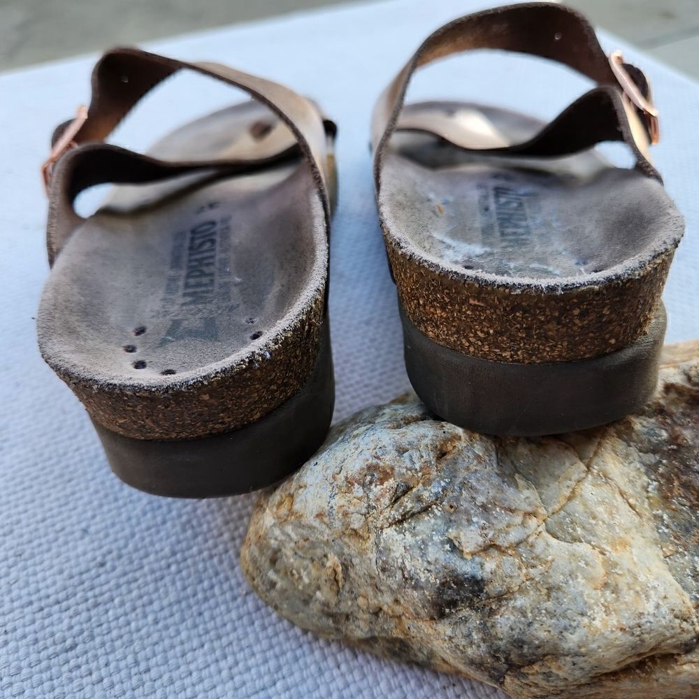 Mephistoāgoldāslideāonāsandals - Picture 7 of 7